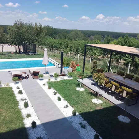 Aleksandar Hébergement de vacances *